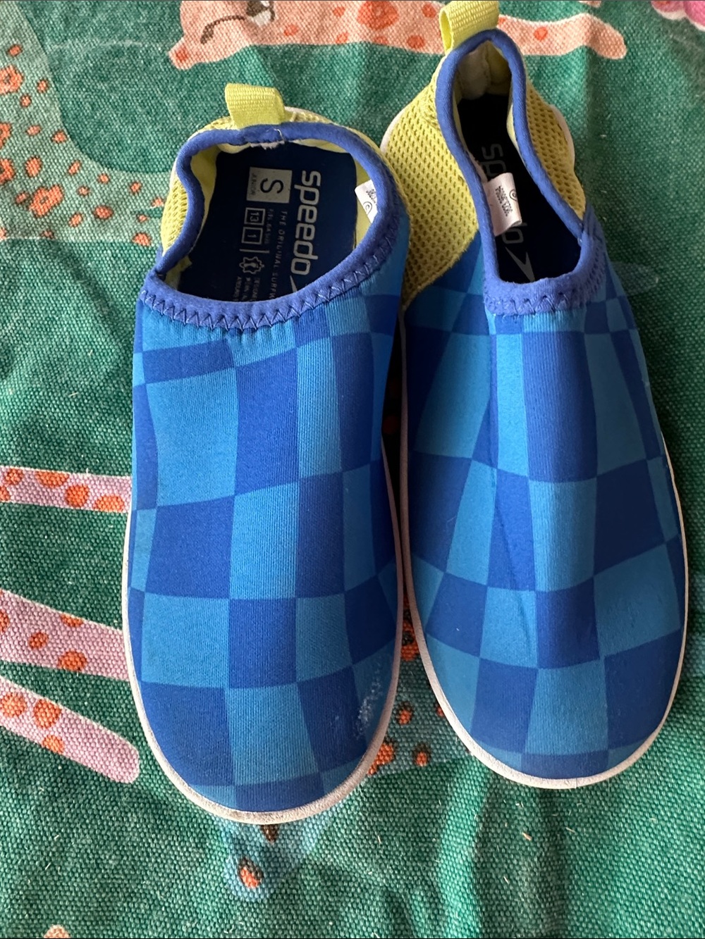 Speedo Kids Blue Checkered Slip-On Water Shoes with Yellow Accents sz 13-1